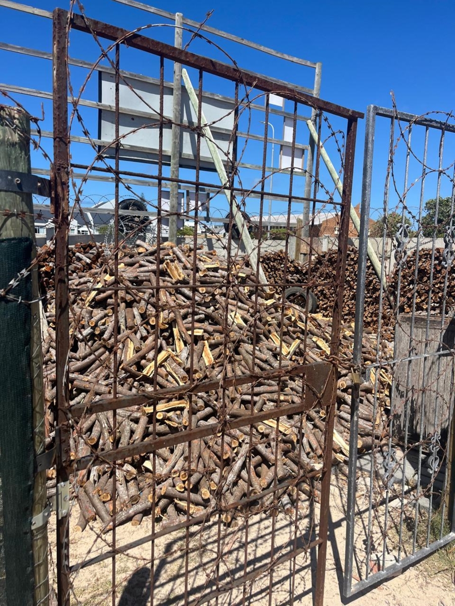 Commercial Property for Sale in Struisbaai Western Cape